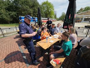 sprzątanie szlaku Ciuchci Ponidzie i ścieżki rowerowej