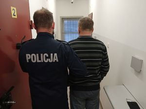 zatrzymany w asyście policjanta